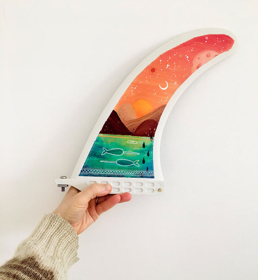 surf-art-on-longboard-surf-single-fin-by-maia-walczak