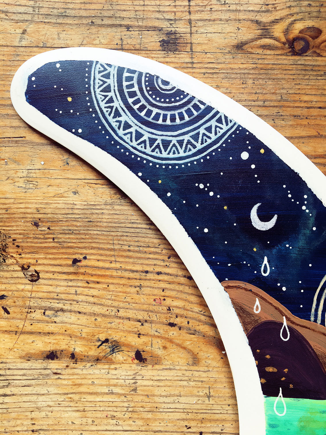 surf-art-on-longboard-surf-single-fin-by-maia-walczak